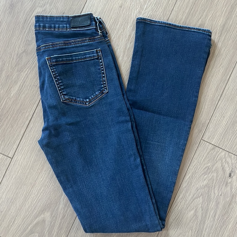 Buffalo size 26 Faith Bootcut Mid Rise dark wash